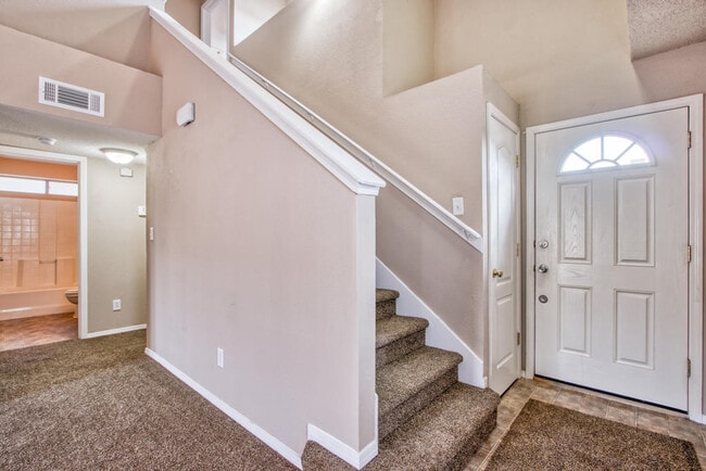 Building Photo - 11717 Lapstone Way