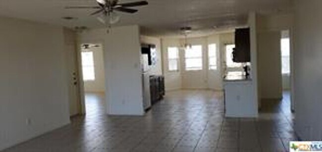 Building Photo - 4508 Waterproof Dr