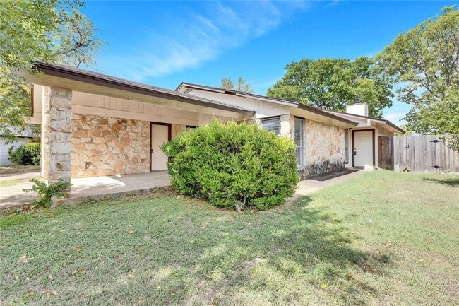 Building Photo - 1510 No Mor Cove