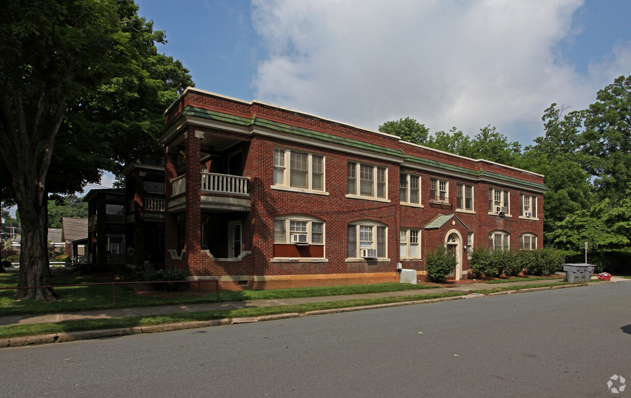 Primary Photo - Harris Apartments