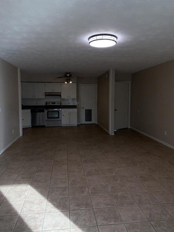 Building Photo - 1544 Brookfield Ln