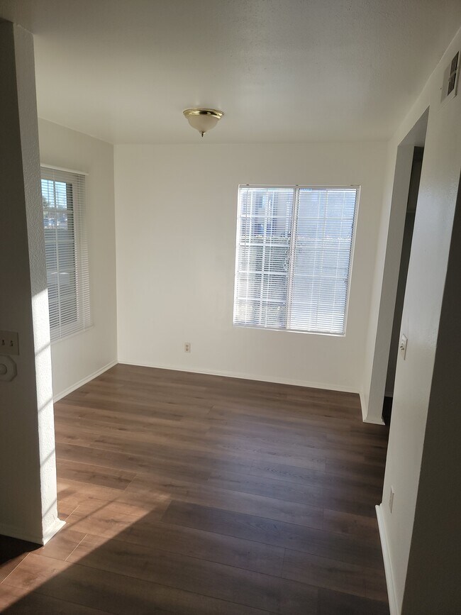 Dining Room - 12251 Foster Rd
