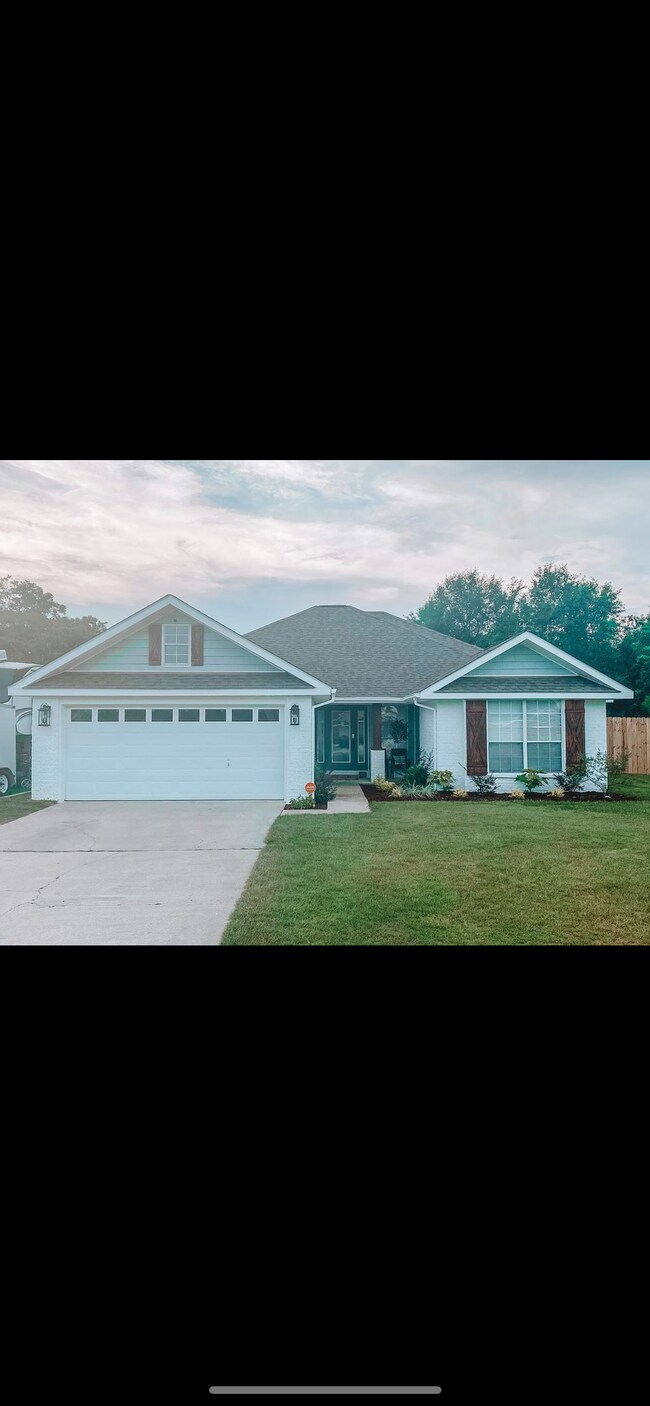 Building Photo - 15005 Clear Springs Dr