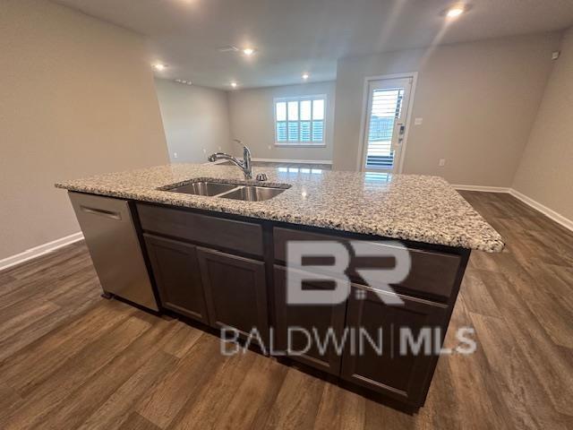 Foto del edificio - 8384 Harmon St