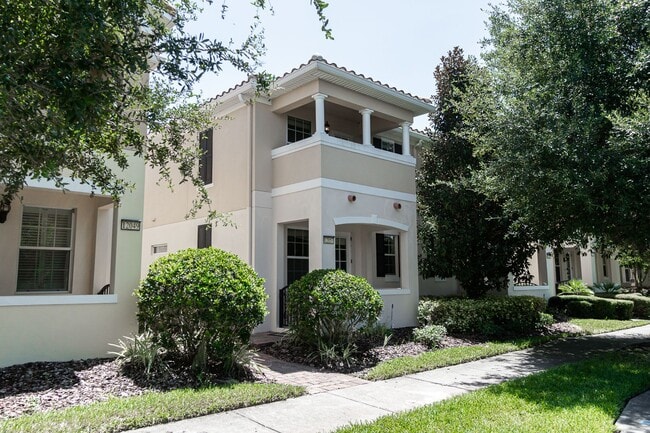 Foto del edificio - Beautiful 3/3 w/ 2 Car Garage in Gated Vil...