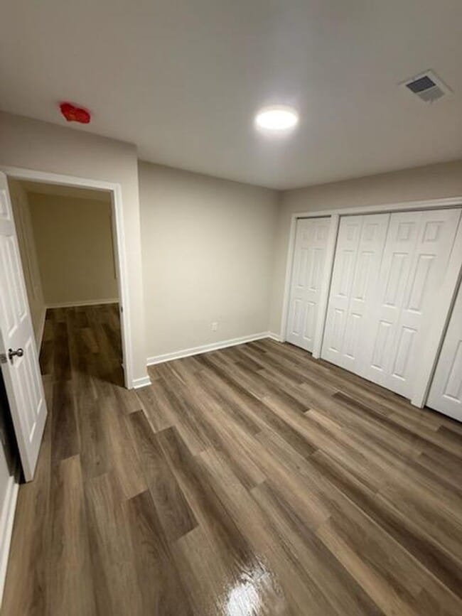 Building Photo - Completely remodeled 3 br 1 bath located in Evergreen NC east commute to Lumberton, Whiteville, E...