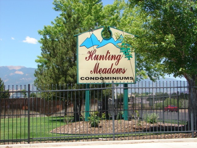 Building Photo - 4307 Hunting Meadows Cir