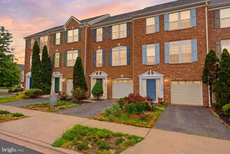 Building Photo - 15058 Danehurst Cir