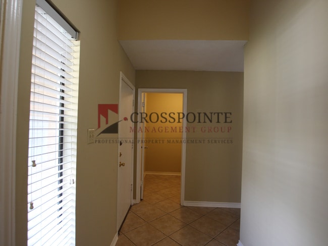 Building Photo - 2 Bedroom 2.5 Bath Townhome, Tyler TX!