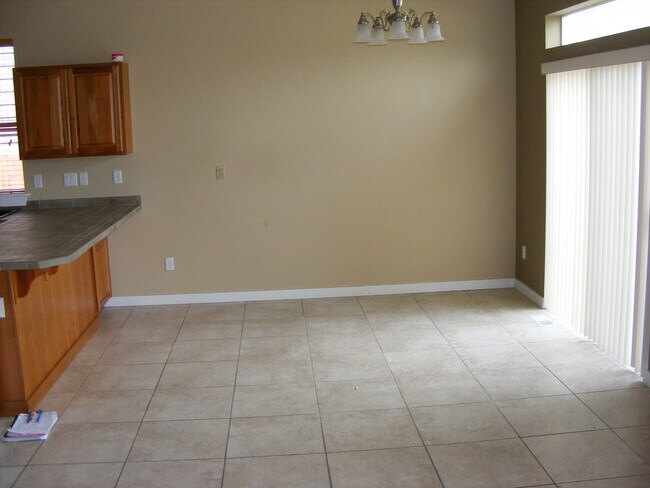 Building Photo - Charming 4 Bedroom Home Puyallup South Hill