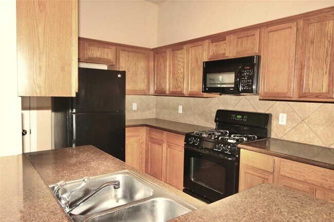 Building Photo - 2323 Bermuda Shores Dr