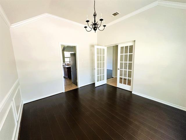 Foto del edificio - 1615 Nestledown Dr