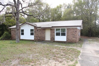 Building Photo - 3002 Stillwell Blvd