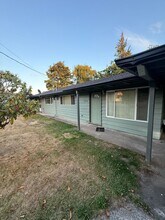 Building Photo - 802 N 20th Ave