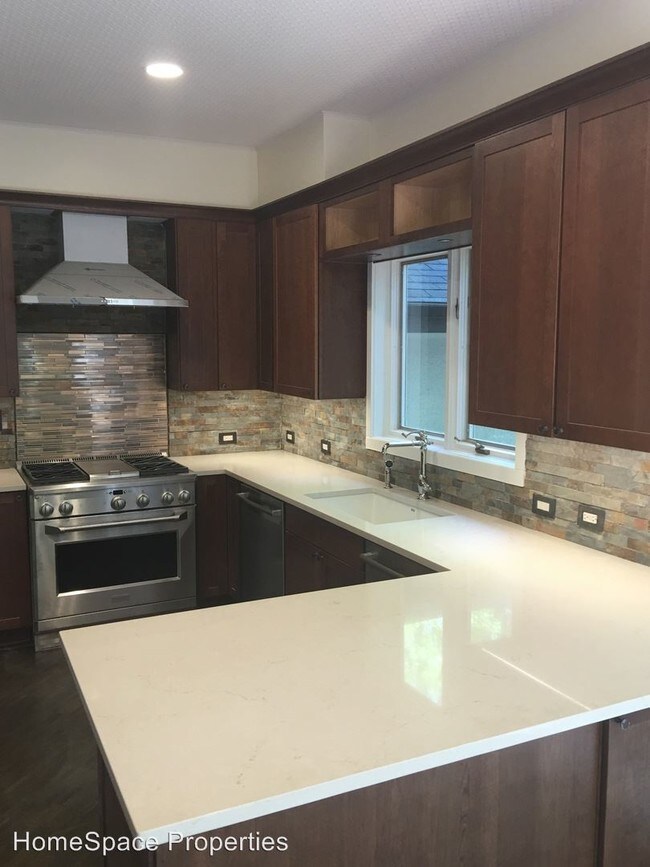 Foto del edificio - 160 Linden Park Pl
