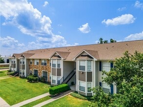 Building Photo - 3419 Fountains Dr