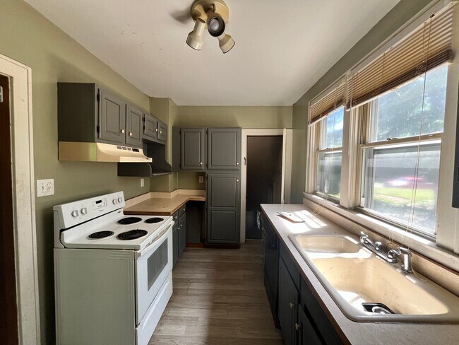 Photo - 4132 Talbert St House