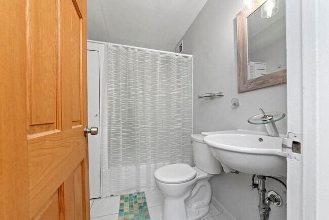 Foto del edificio - 3950 N Lake Shore Dr