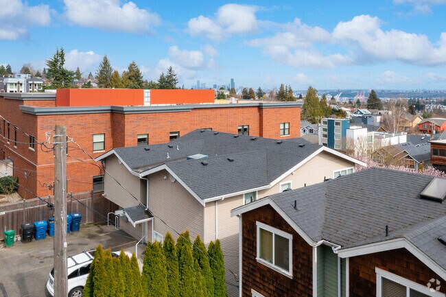 Building Photo - 4527 41st Ave SW
