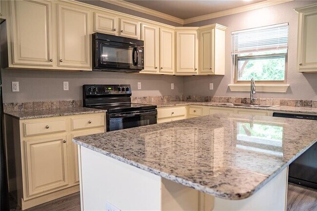 Foto del edificio - Ready to rent for Summer 2026 | 3 bed, 3 bath