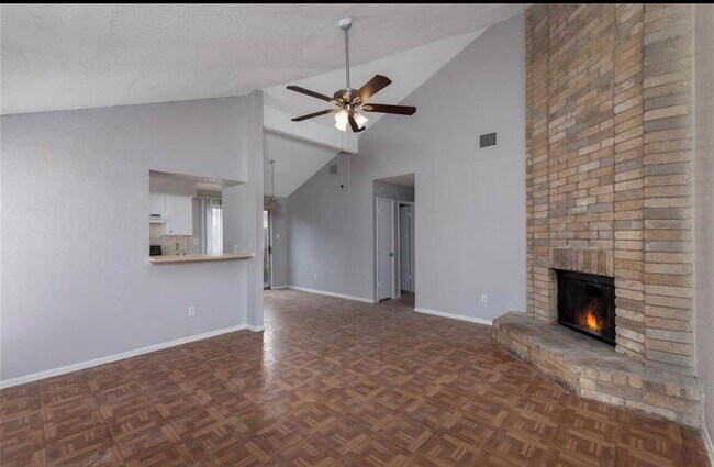 Building Photo - 12009 Tambourine Dr