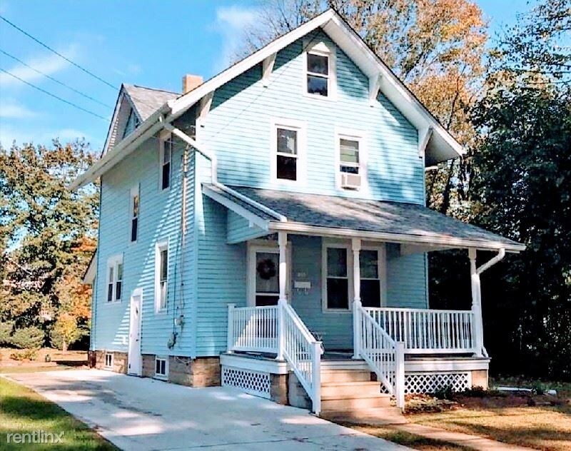 Primary Photo - 205 University Blvd