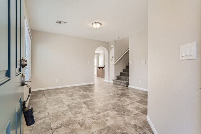 Building Photo - MOVE IN READY! | GORGEOUS 3-Bedroom, 3-Bat...