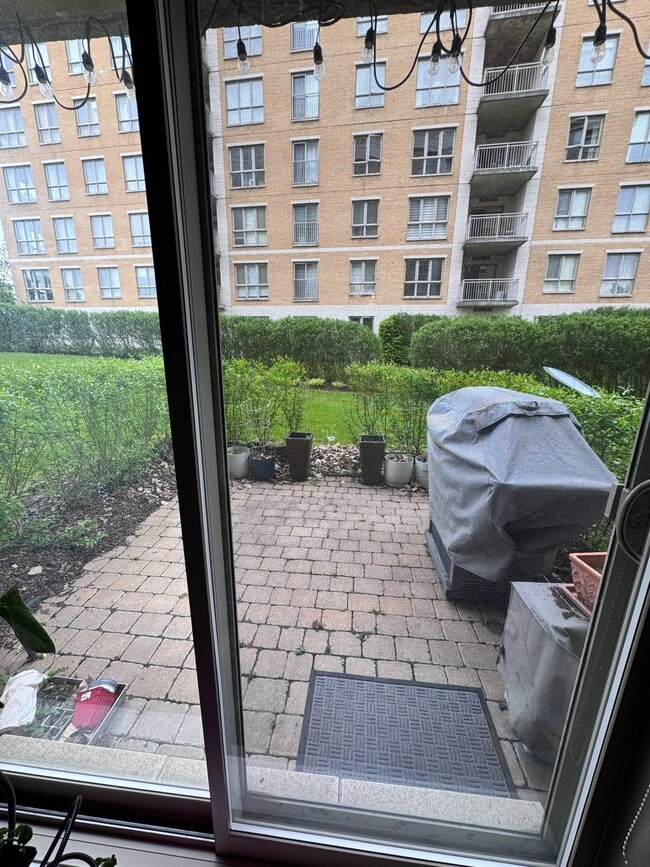 Photo du bâtiment - 8580 Rue Raymond-Pelletier