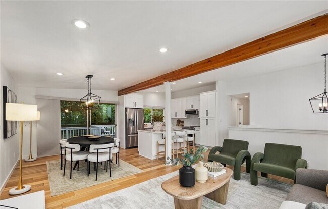 Foto del edificio - 201 165th Ave NE