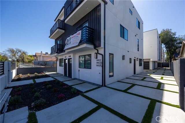 Foto del edificio - 14422 Tiara St