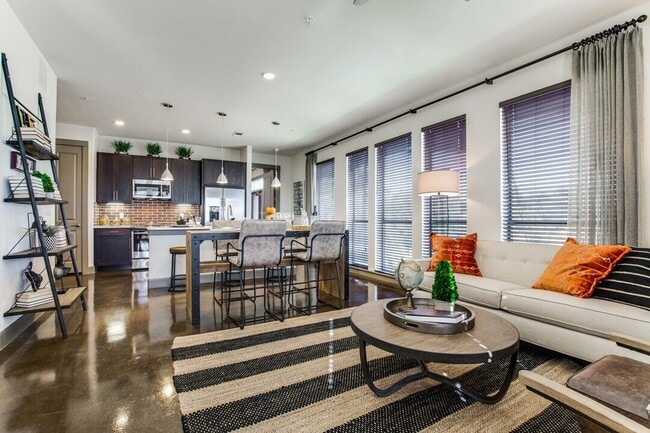 Photo - Get the Space You Want & 6 Weeks FREE! Apartment