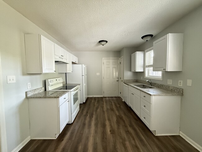 Foto del edificio - 1112 Amber Acres Ln