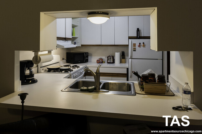 Building Photo - 631 W Arlington Pl