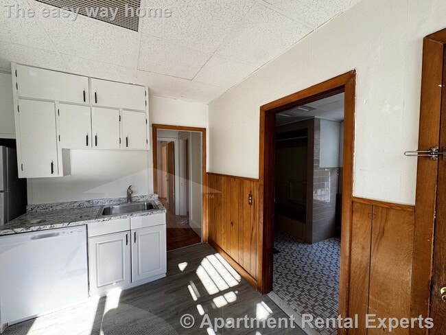 Photo - 44 Elm St Unit #2 Apartment