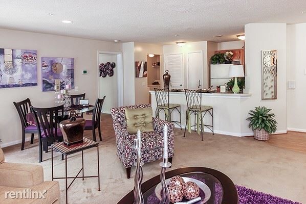 Foto del edificio - 2420 Bibury Ln