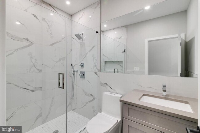 Foto del edificio - 752 S 16th St
