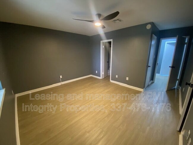 Foto del edificio - 2339 Robley Dr