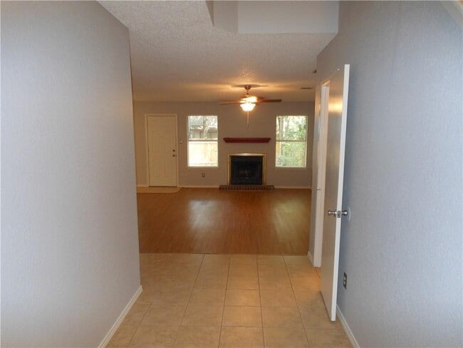 Building Photo - 12903 Steeple-Chase Dr