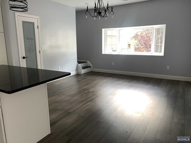 Building Photo - 60 Garibaldi Avenue, Unit 2
