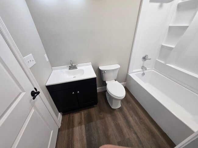Building Photo - 2 Bed 2 Bath Apartment