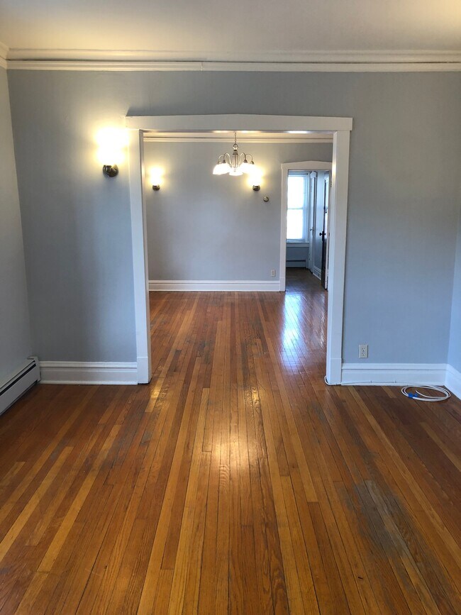 Foto del edificio - 3605 N Claremont Ave