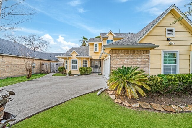Building Photo - 11510 Pagoda Dr