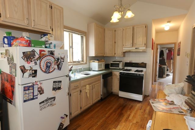 Building Photo - 1443 W Walton St