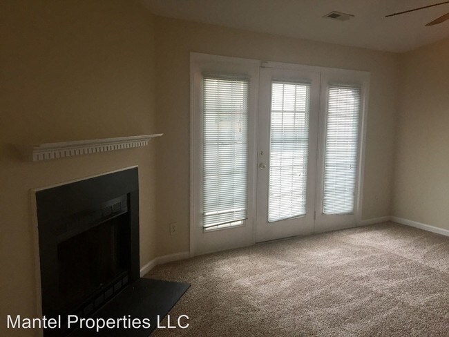 Foto del edificio - 7141 W Friendly Ave