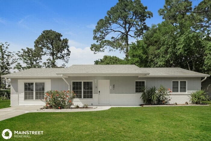 Foto principal - 481 Wales Ave