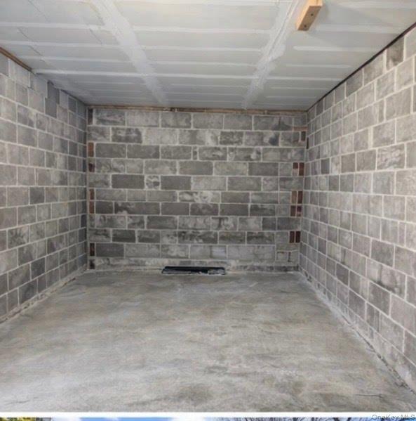 Building Photo - 214-27 38th Ave