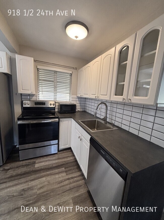 Foto del edificio - 918 24th Ave N