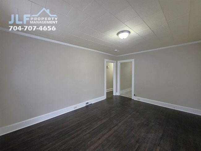 Building Photo - Cute 3 Bed/1 Bath Home in Concord with Bas...