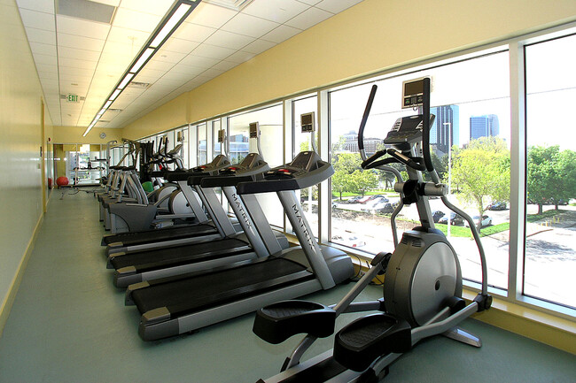 River House Gym - 335 Bridge St NW
