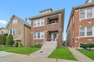 Building Photo - 4912 S Komensky Ave